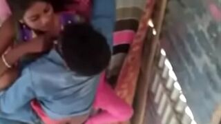 कमरे में चुदवाती हुई लड़की का चुदाई एमएमएस बन गया | XXX Hindi BF video XXXXX sex video - Indian Porn video, Desi Blue film, XXX Mms clip