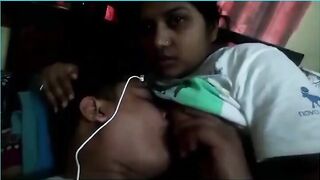 देसी कपल का घर में बनाया हुआ बूब्स सकिंग वीडियो | XXX Hindi BF video XXXXX sex video - Indian Porn video, Desi Blue film, XXX Mms clip