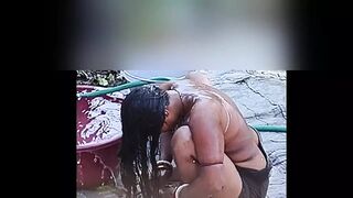 Sexy bhabhi bathing nice mascular body attractive