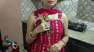 Xxx Indian desi saara bhabhi celebrate valentine'_s day with devar ji in hindi audio