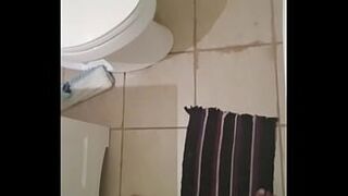 PORNHUB - Dick bathroom stroke quickie 5