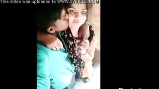 Sexy Desi Bhabhi Shaving Pussy and Armpits Hair