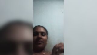 Horny bhabhi boobs and pussy show