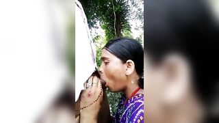 Desi Bhabhi Outdoor Cock Sucking