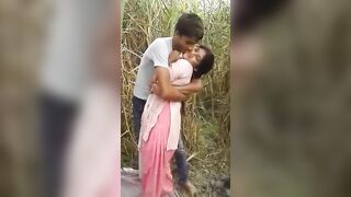 Beautiful bhabhi fucking in jungle quickly