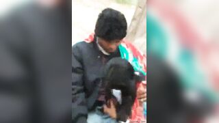 Hot desi girl caught sucking bf cock in park - desi xxx