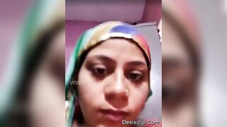 Village bhabhi showing her asshole - Desi x clips watch and download desi xxx