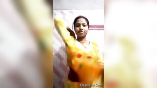 Desi Horny Girl Pussy Fingering With Moaning First On Net - desi xxx