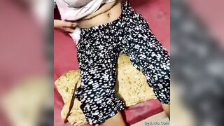 Girlfriend Ko Room Me Lejake Choda - desixclip desi 52 com desi xxx