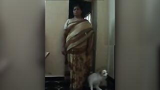 Desi milf posing huge body - desivdo mms maza desi xxx