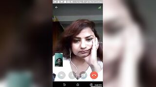 Sexy Nri Milf Showing Her Boobs on video call - desivdo dinotube desi xxx