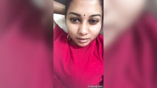 Hot desi girl showing her boobs - desixclip  desi xxx