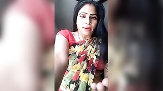 Girl showing sexy saree navel - desivdo xxxw desi xxx