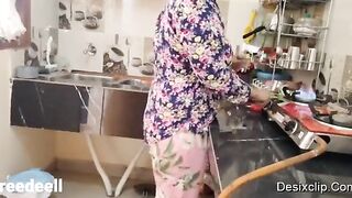 Hard Fucking his sexy mom in kitchen - desixclip indian porn mms desi xxx