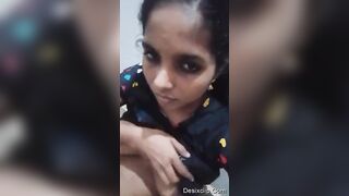 Andhra girl showing her small boobs on cam - desixclip desimms desi xxx