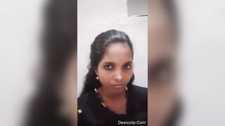 Andhra girl showing her small boobs on cam - desixclip desimms desi xxx