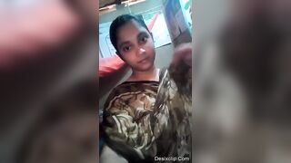 Cute Desi village girl showing nude beauty - desixclip porn video mms desi xxx